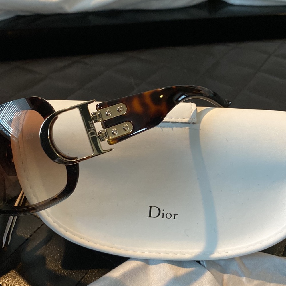 Dior sunglasses - Picture 3 of 6